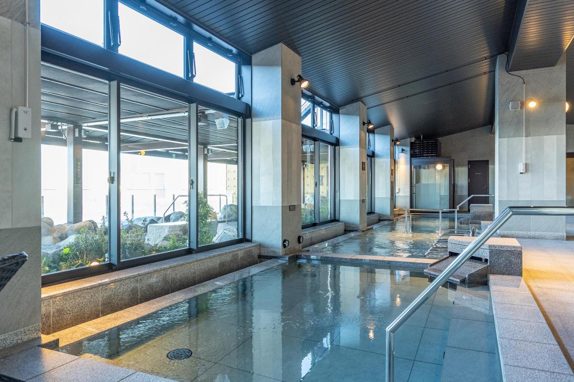 Tokyo Toyosu Manyo Club Hotel Exterior foto